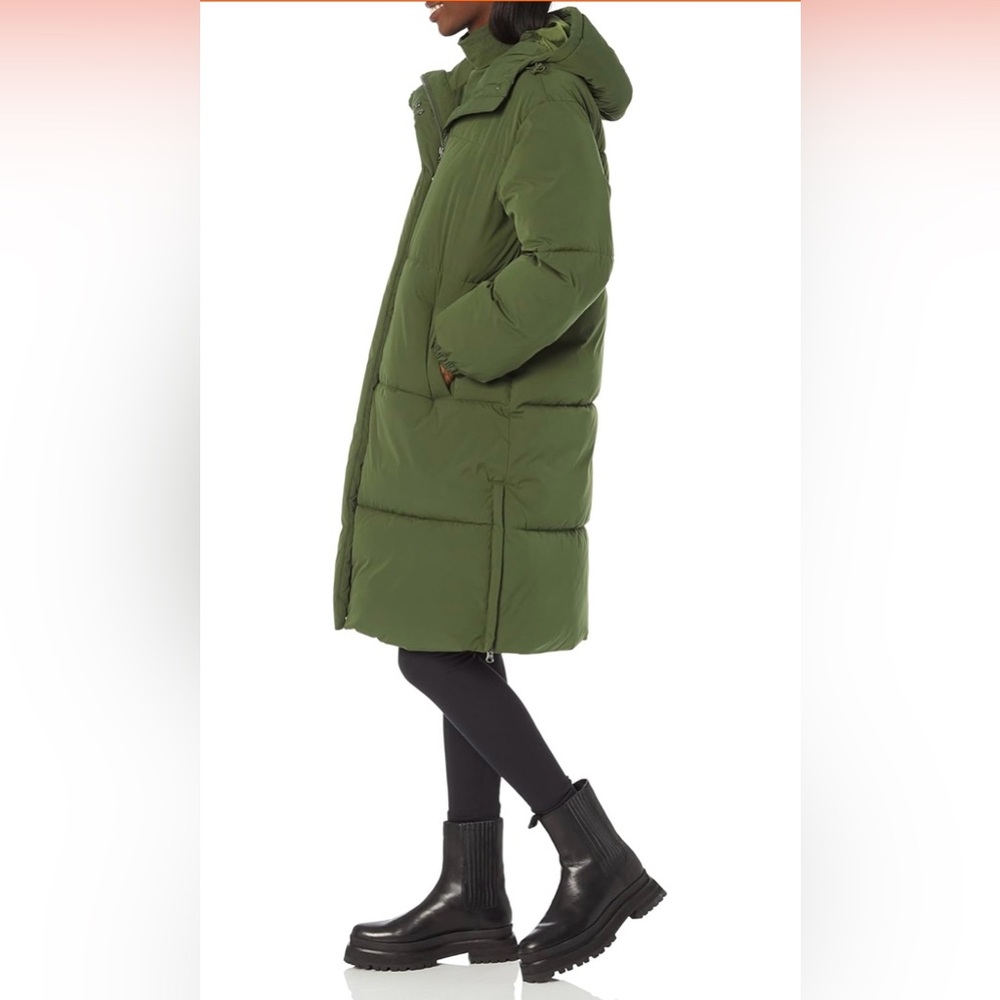 •Coat• - Picture 4 of 5